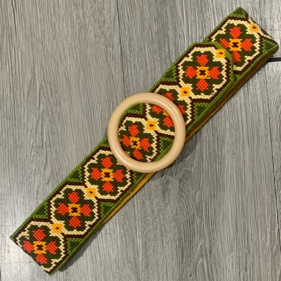 70’s Vintage Boho Hand Sewn Cross Stitch Floral Belt Size S - Picture 1 of 9